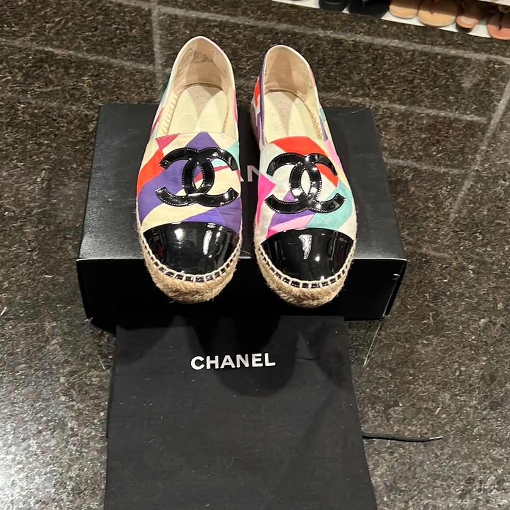 Chanel Multicolor Printed Canvas and Patent Leather Cc Cap Toe Espadrilles 40